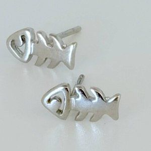 Dainty Jewelry Sterling Silver Fish Bone Stud Earrings Skeleton studs